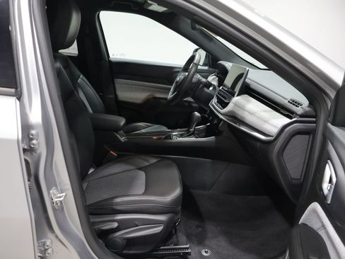 Certified 2023 Jeep Compass Latitude w/ Convenience Group AWD/4WD image 25