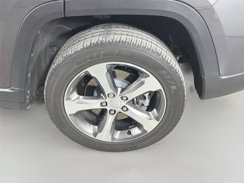 Used 2022 Jeep Grand Cherokee Limited 4xe w/ Luxury Tech Group II AWD/4WD image 32
