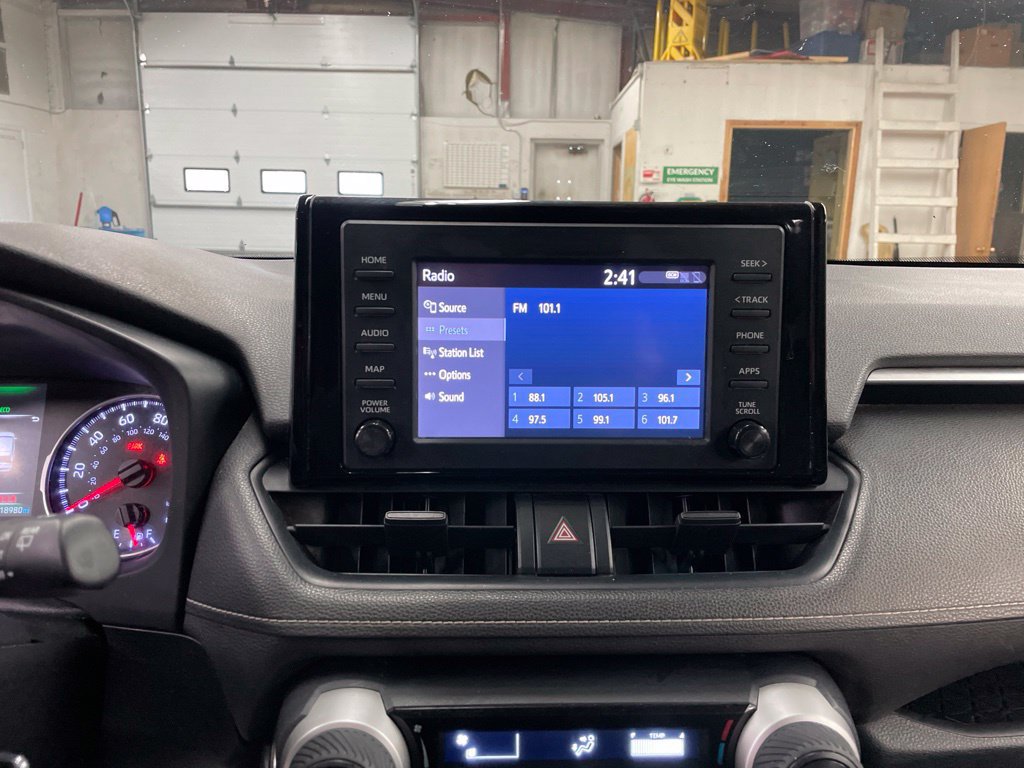Used 2019 Toyota RAV4 LE w/ All Weather Liner Package AWD/4WD image 19