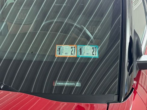 Used 2021 Ford Explorer King Ranch w/ Premium Technology Package image 10