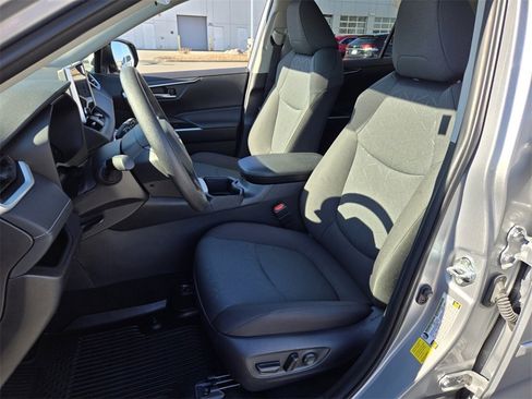 Certified 2025 Toyota RAV4 XLE w/ Convenience Package image 9