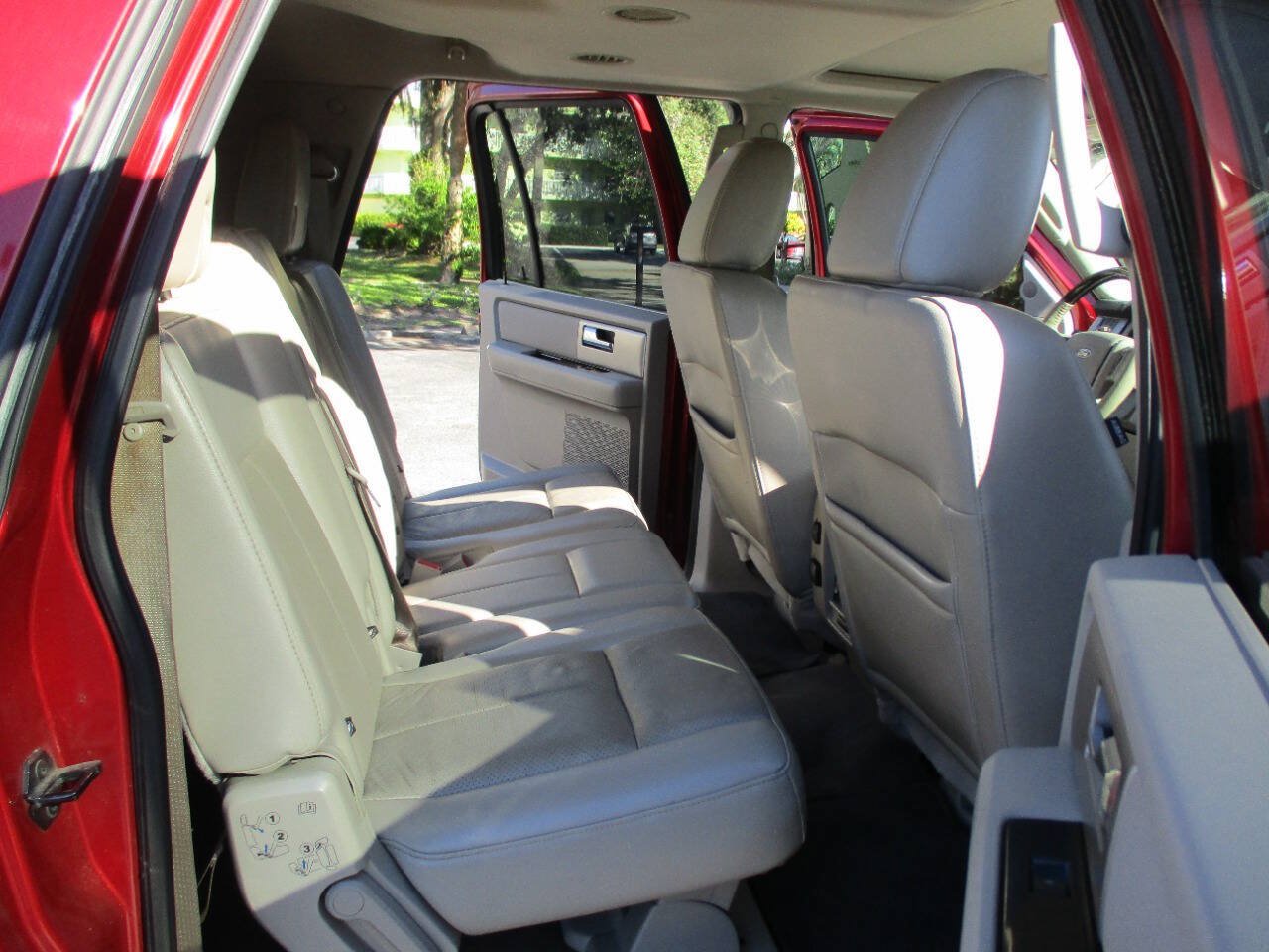 Used 2013 Ford Expedition EL Limited RWD image 29