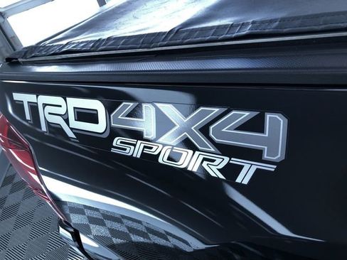 Used 2019 Toyota Tacoma TRD Sport image 10