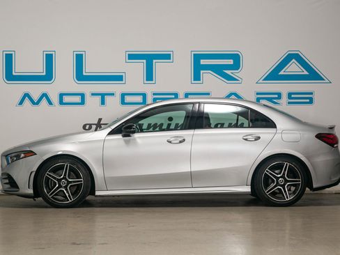 Used 2019 Mercedes-Benz A 220 4MATIC w/ AMG Line image 3