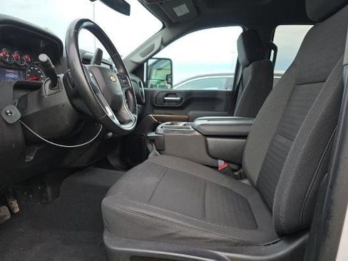 Used 2023 Chevrolet Silverado 2500 LT AWD/4WD image 5