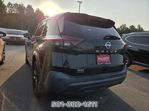 Used 2021 Nissan Rogue S FWD image 2