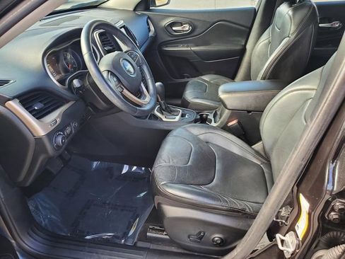 Used 2015 Jeep Cherokee Limited w/ Luxury Group image 16