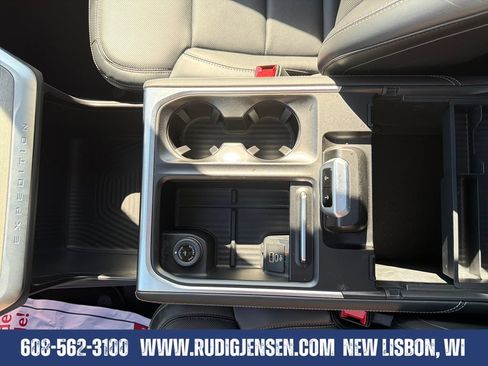 Used 2026 Ford Expedition Max Platinum AWD/4WD image 26