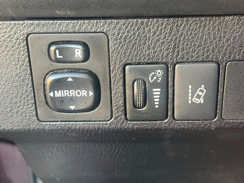 Used 2017 Toyota RAV4 LE image 17