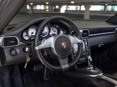 Used 2010 Porsche 911 Targa 4S image 37