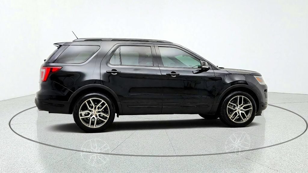 Used 2018 Ford Explorer Sport w/ Equipment Group 401A AWD/4WD image 4