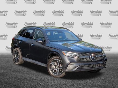 Used 2025 Mercedes-Benz GLC 300 4MATIC w/ AMG Line image 2