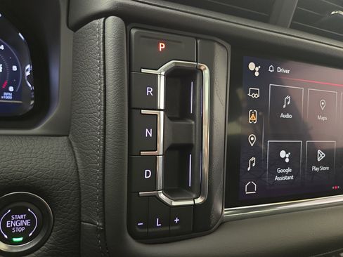 Certified 2024 GMC Yukon Denali image 24