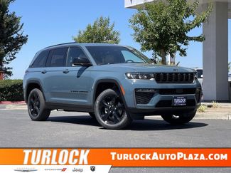 New 2026 Jeep Grand Cherokee Limited w/ Limited Altitude Package AWD/4WD video 1