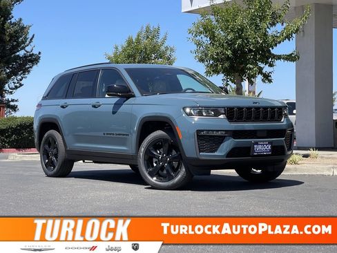 New 2026 Jeep Grand Cherokee Limited w/ Limited Altitude Package AWD/4WD image 1
