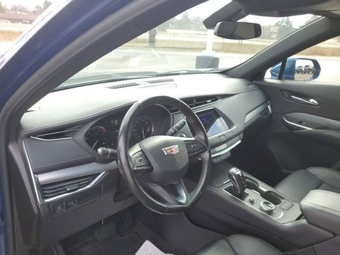Used 2019 Cadillac XT4 Premium Luxury w/ Cold Weather Package FWD image 7