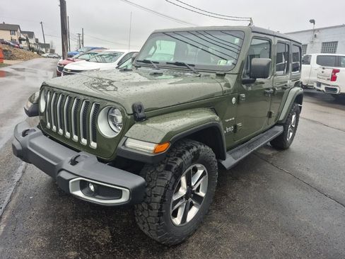 Used 2021 Jeep Wrangler Unlimited Sahara image 3