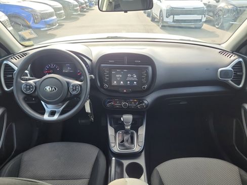 Used 2020 Kia Soul LX FWD image 17