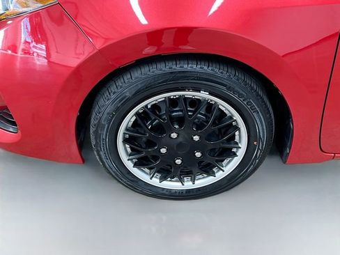 Used 2019 Toyota Corolla LE image 28