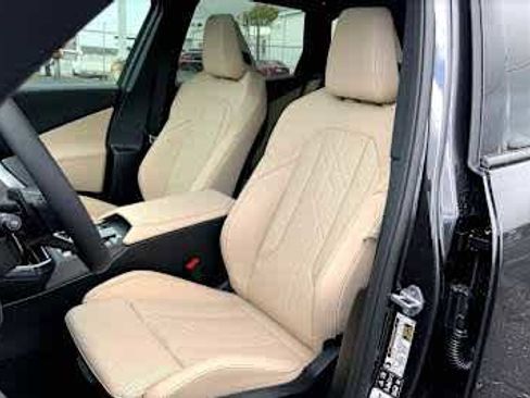 New 2026 BMW X3 xDrive30 w/ Premium Package image 14