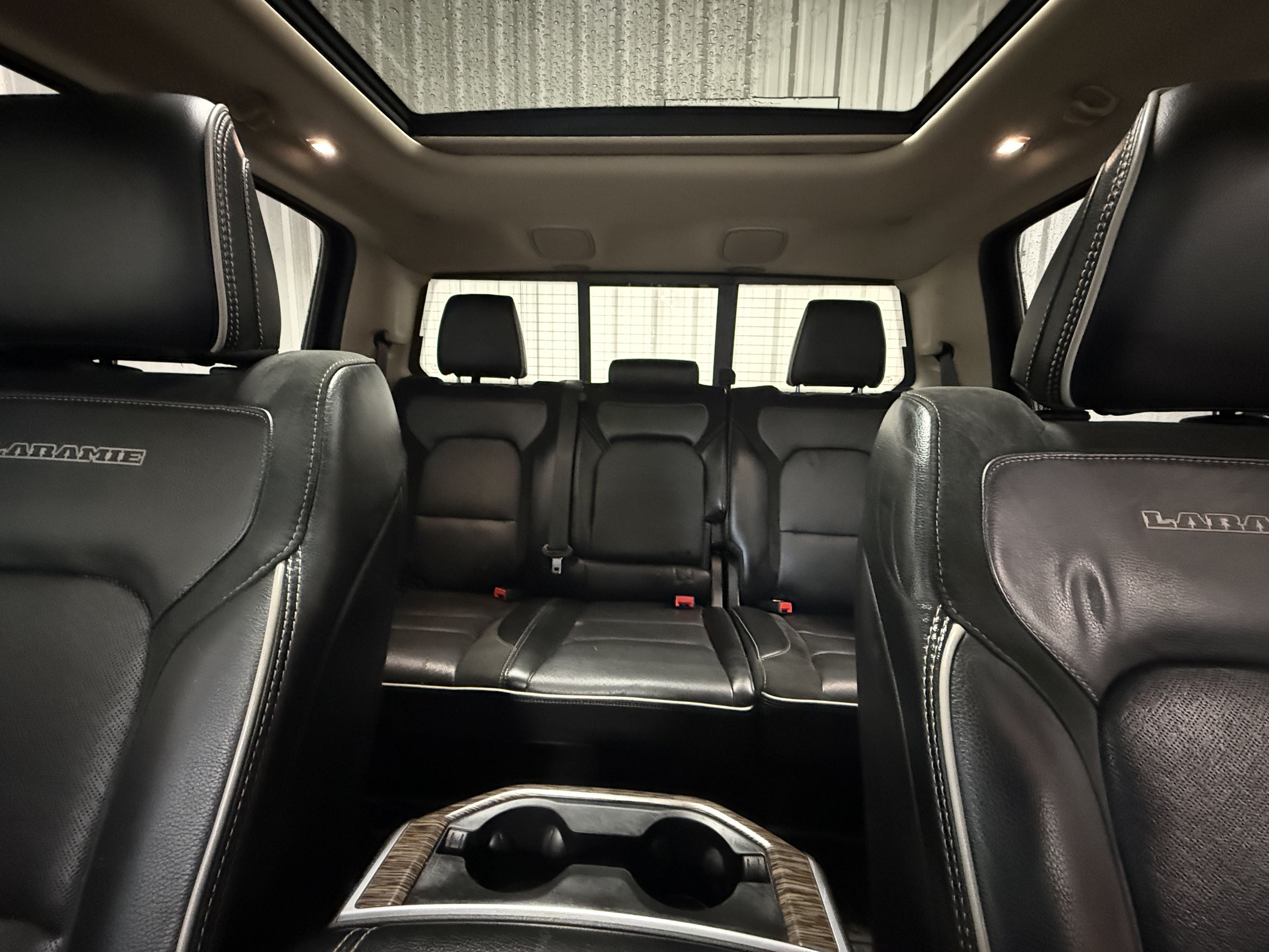 Used 2020 RAM 1500 Laramie AWD/4WD image 23
