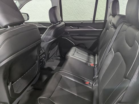 Used 2023 Jeep Grand Cherokee 4WD 4xe w/ Luxury Tech Group II image 12