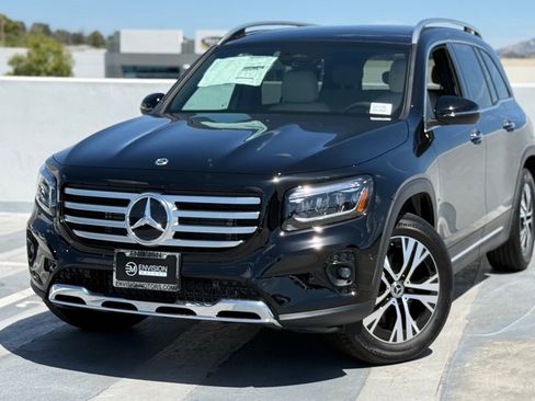 New 2026 Mercedes-Benz GLB 250 image 3