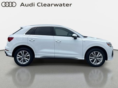 Certified 2025 Audi Q3 2.0T Premium AWD/4WD image 5