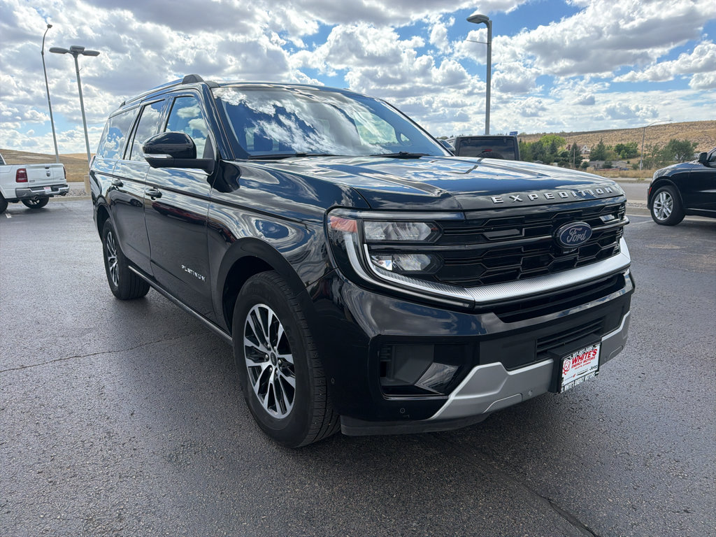 Used 2025 Ford Expedition Max Platinum AWD/4WD image 3