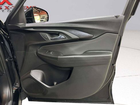 Used 2021 Chevrolet TrailBlazer RS w/ Sun and Liftgate Package FWD image 39