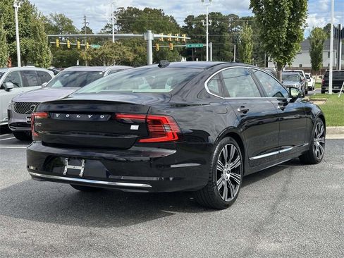 Used 2021 Volvo S90 T8 Inscription image 20