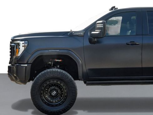 Used 2024 GMC Sierra 2500 Denali Ultimate w/ Max Trailering Package image 11