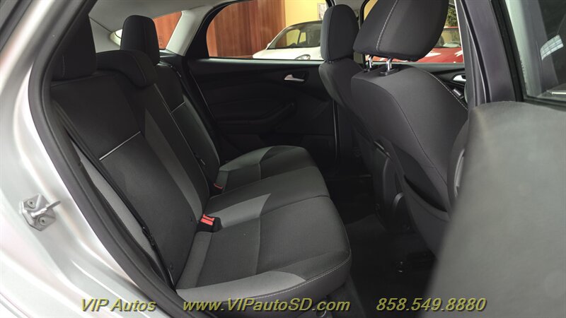 Used 2014 Ford Focus SE FWD image 17