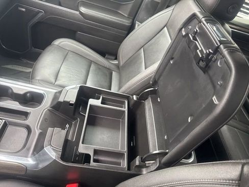 Used 2022 Chevrolet Silverado 1500 RST w/ Convenience Package II AWD/4WD image 26