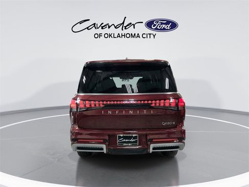 Used 2025 INFINITI QX80 Sensory image 7