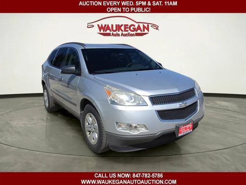 Used 2012 Chevrolet Traverse LS AWD/4WD image 3
