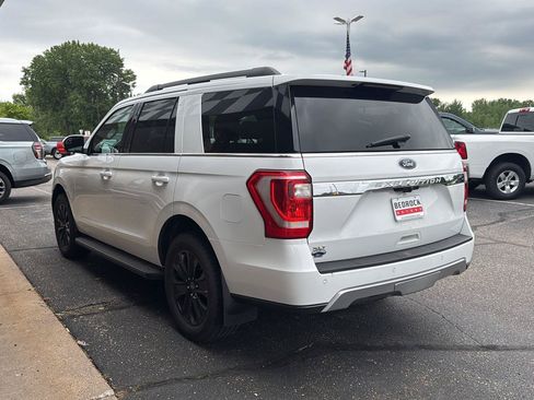 Used 2019 Ford Expedition XLT w/ Equipment Group 201A AWD/4WD image 2