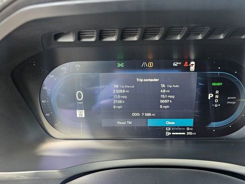 Certified 2025 Volvo XC90 T8 Plus w/ Protection Package Premier image 20