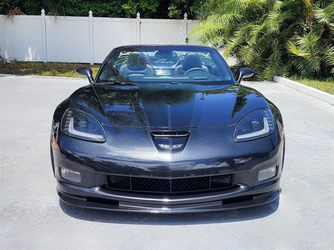 Used 2012 Chevrolet Corvette Grand Sport w/ 3LT Preferred Equipment Group RWD image 3