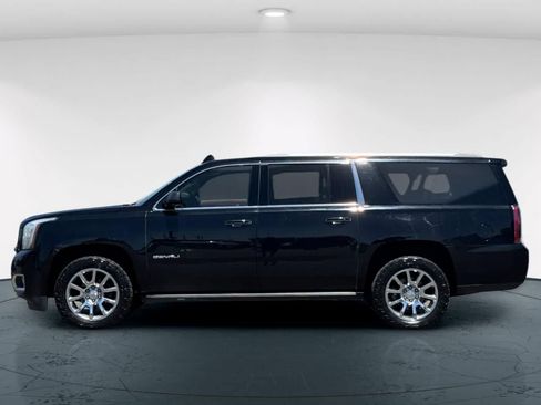 Used 2017 GMC Yukon XL Denali w/ Open Road Package AWD/4WD image 9