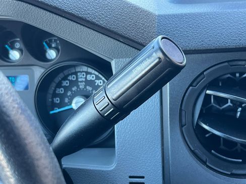 Used 2016 Ford F550 2WD Regular Cab Super Duty image 18