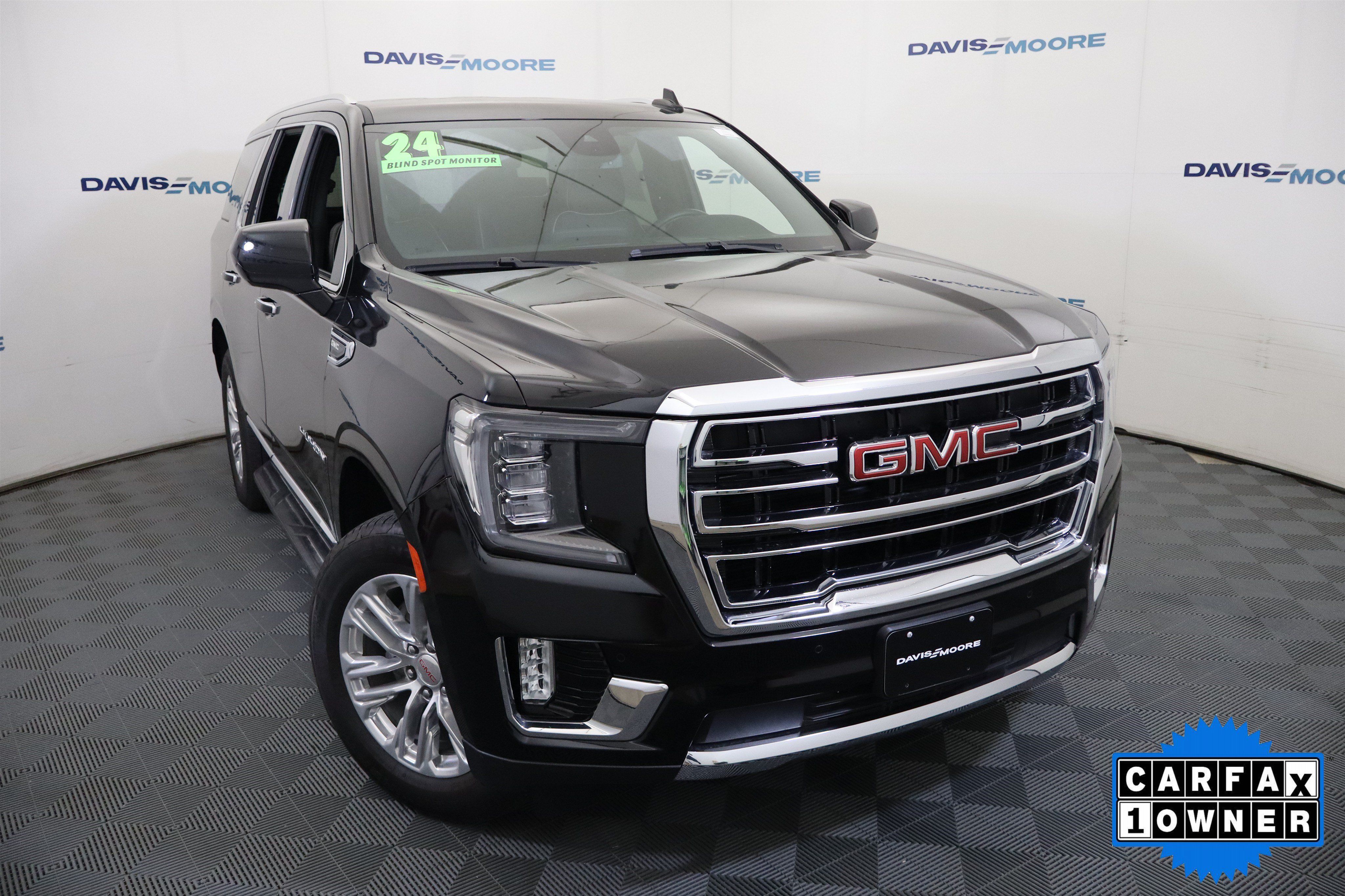 Used 2024 GMC Yukon SLT w/ Max Trailering Package AWD/4WD image 2