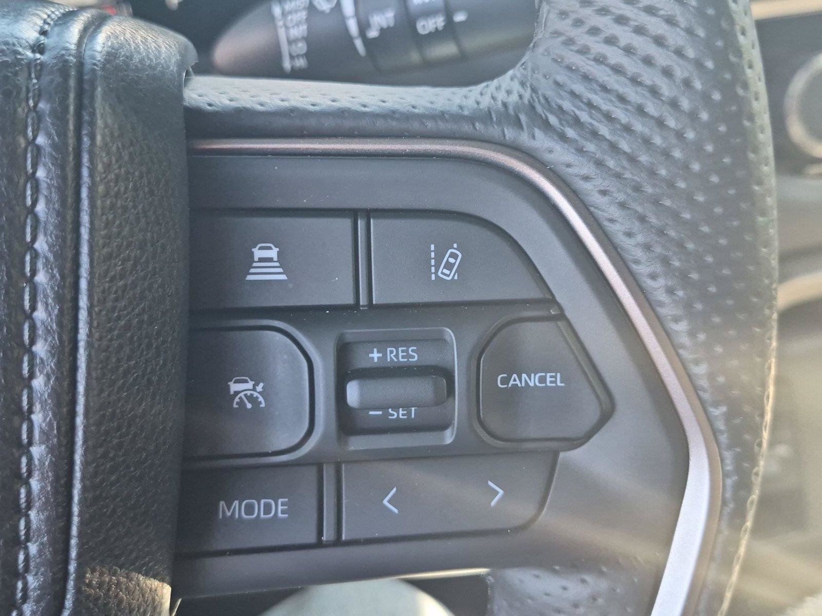 Used 2025 Toyota Sequoia Limited AWD/4WD image 20
