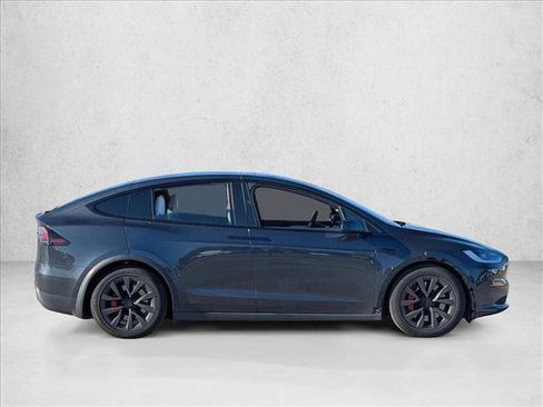 Used 2023 Tesla Model X Plaid image 4