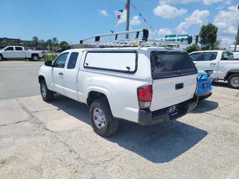 Used 2019 Toyota Tacoma SR RWD image 5