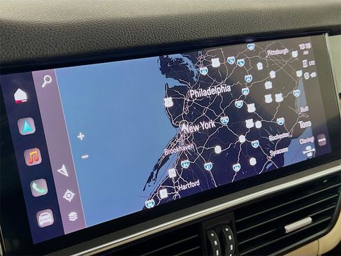 Certified 2023 Porsche Cayenne Coupe image 16