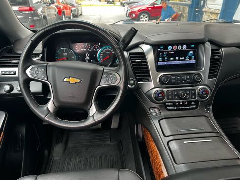 Used 2020 Chevrolet Tahoe Premier AWD/4WD image 16