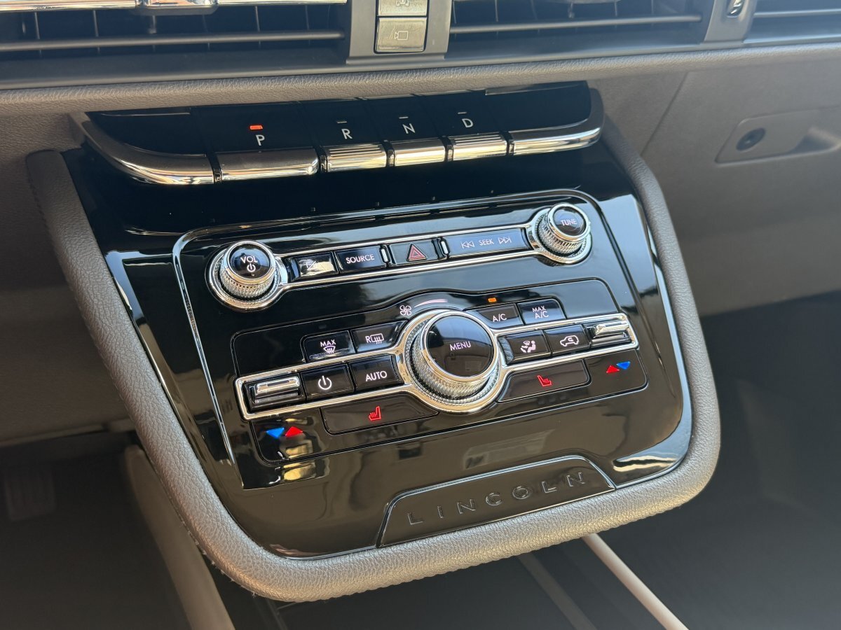 Used 2021 Lincoln Corsair FWD w/ Equipment Group 101A image 27