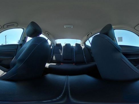 Used 2025 Nissan Altima 2.5 SV image 43