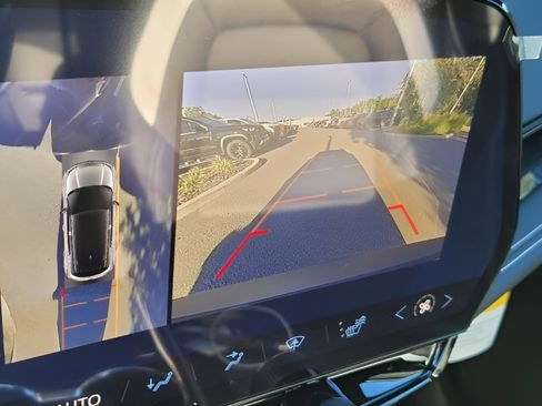 New 2026 Chevrolet Blazer EV LT w/ Super Cruise Package image 11